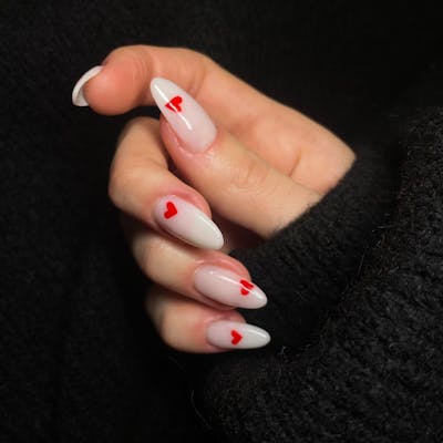 Наращивание ногтей по лунному календарю — когда лучше наращивать