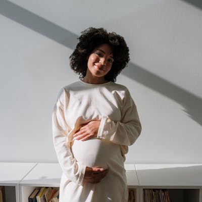 Можно ли стричься беременным — суеверия, мнение врачей и лунный календарь